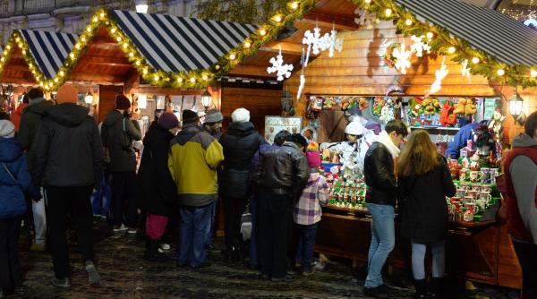 targul de craciun se deschide pe 1 decembrie 2016