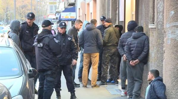 scene sangeroase intre imigrantii aflati in centrul belgradului