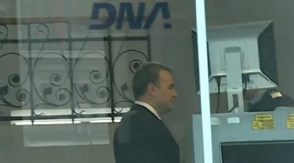 fostul sofer al lui darius valcov dezvaluiri in instanta despre genti cu bani si haine murdare