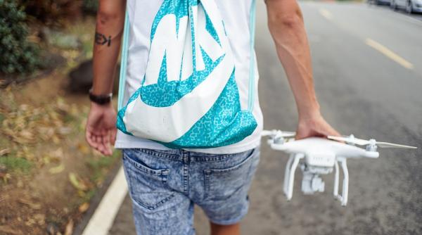 telefoane si alte obiecte introduse cu o drona intr o inchisoare din danemarca