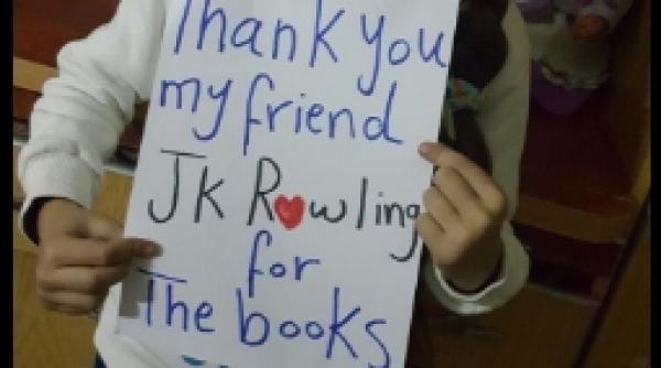 galerie foto scriitoarea britanica j k rowling i a trimis unei fetite din siria un e book cu toate volumele lui harry potter