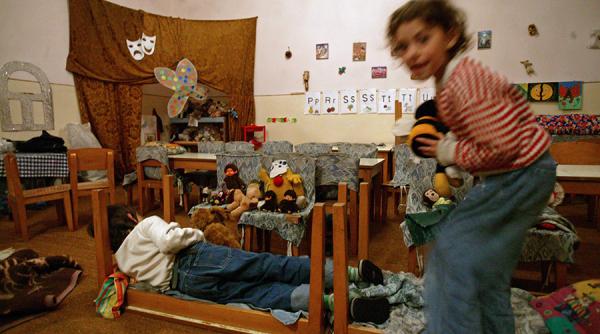 jumatate dintre copiii aflati in plasament au cel putin un frate sau o sora in aceeasi situatie