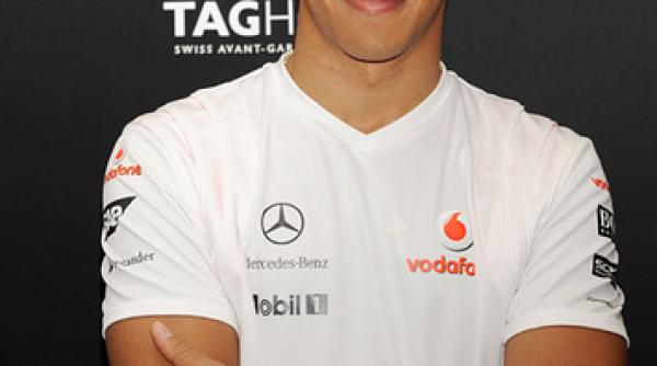 lewis hamilton a primit o amenda de 1 000 euro pentru ca a depasit viteza maxima