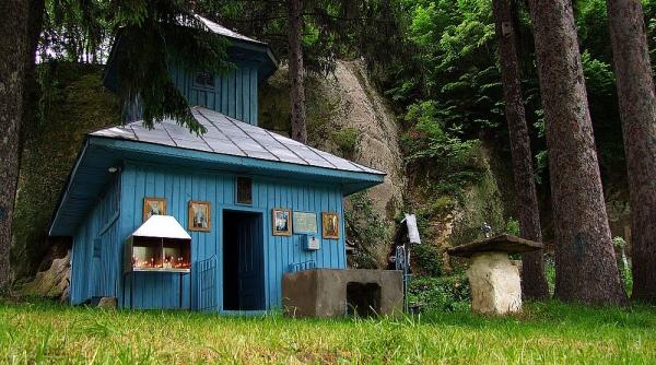 buzau incendiu la o biserica monument istoric din localitatea colti