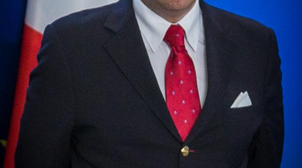 bernard cazeneuve noul prim ministru francez