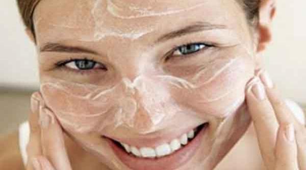 ce se intampla daca te speli pe fata cu bicarbonat de sodiu