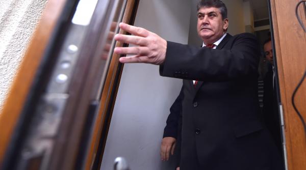 generalul gabriel oprea a venit cu copiii la dna