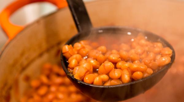 reteta zilei fasole batuta