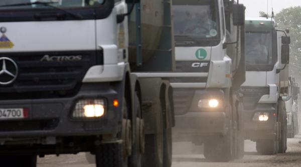 coloana de camioane la vama nadlac ii