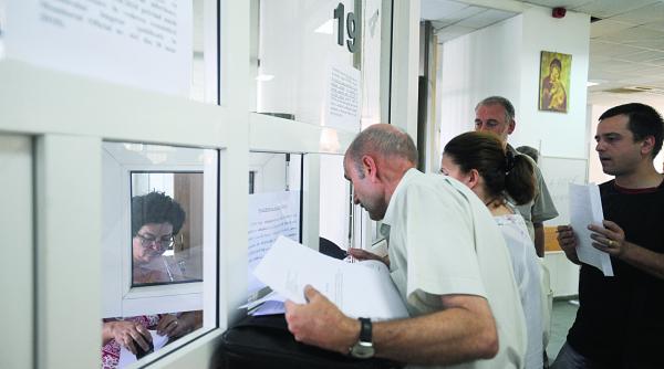 finantele isi bat joc de milioane de romani