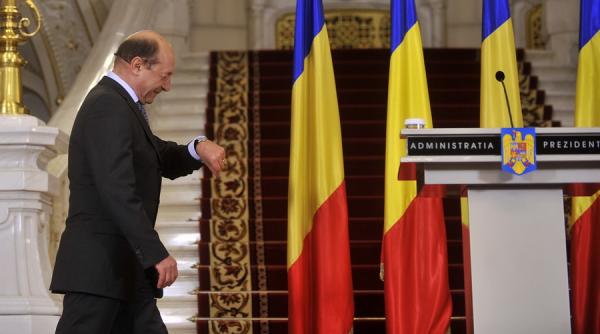 dupa doi ani basescu se intoarce la cotroceni