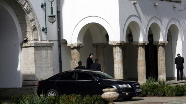 administratia prezidentiala a cumparat opt autoturisme