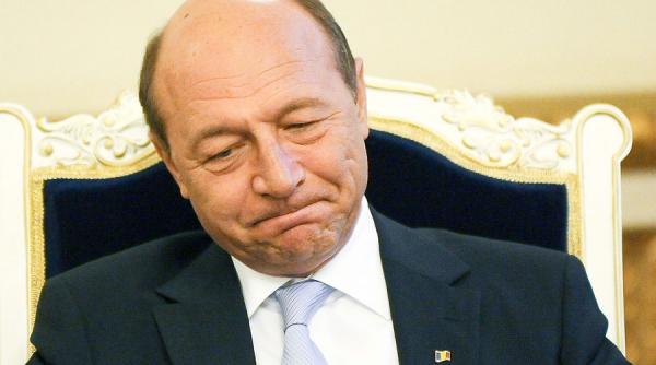 dodon declara ca pana la anul nou ii va retrage cetatenia republicii moldova lui basescu si il va demite pe salaru