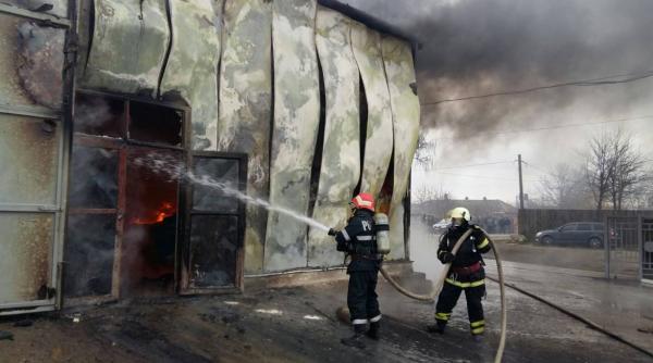 incendiu intr o hala industriala din cobadin constanta
