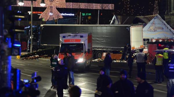 atentatul de la berlin camionul care a intrat in multime fusese furat
