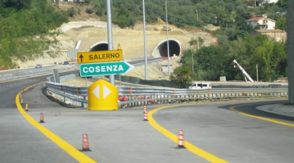 se intampla si la case mai mari italia a inaugurat o autostrada inceputa acum 54 de ani