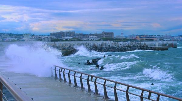 sute de mii de filipinezi si au parasit casele in ziua de craciun