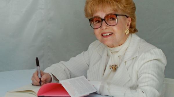 actrita debbie reynolds a murit la 84 de ani la o zi dupa decesul fiicei sale carrie fisher