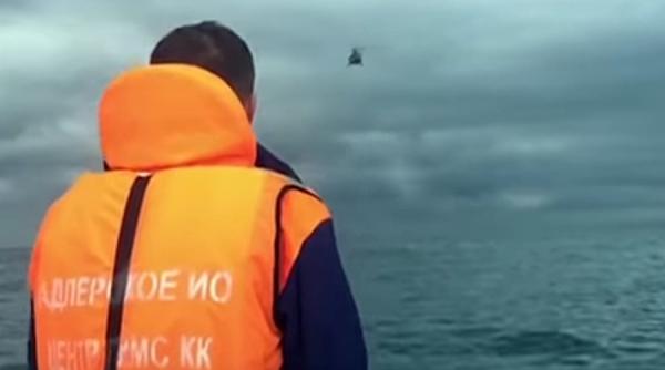 charlie hebdo starneste furia si dezgustul rusilor dupa publicarea de caricaturi cu avionul prabusit in marea neagra