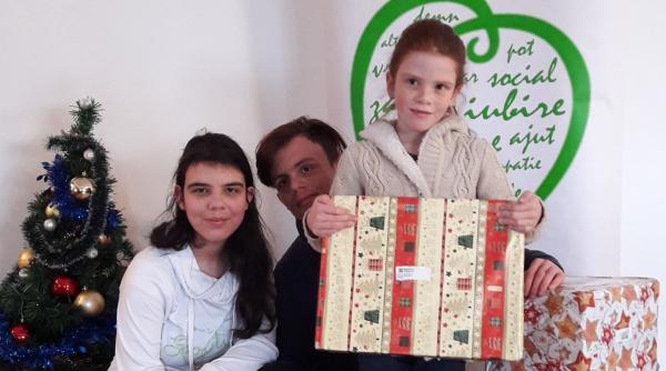 fundatia mereu aproape a oferit bucurie la cutie pentru 851 de copii din campania schimba o viata