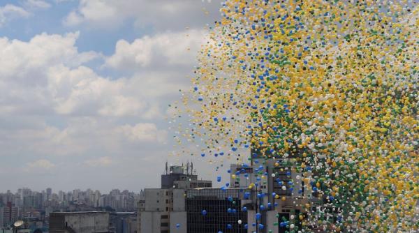 circa 50 000 de baloane au colorat cerul la sao paulo