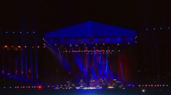 selfie de bucuresti cea mai mare petrecere de revelion din capitala