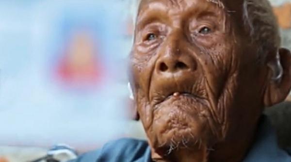 cel mai batran barbat din lume in varsta de 146 de ani a invins blestemul anului 2016