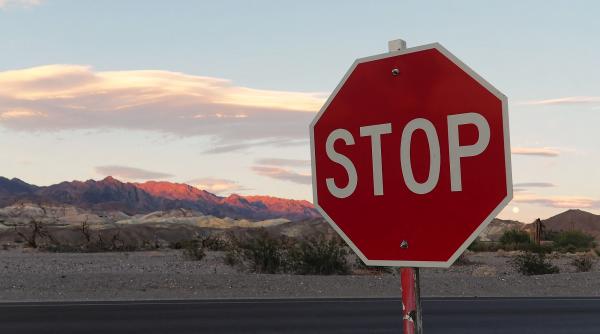 alerta trafic rutier oprit pe a2 pe sensul catre constanta un autoturism a luat foc