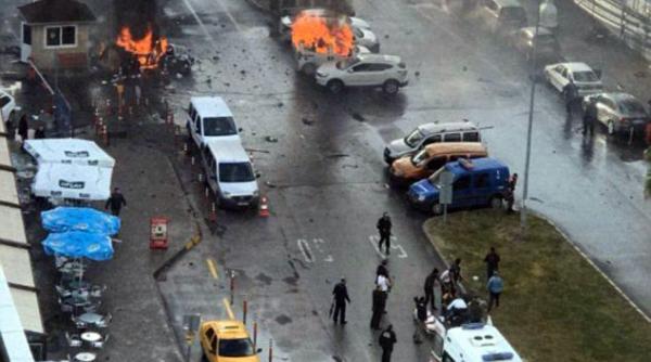 video update noua explozie in turcia la izmir urmata de schimb de focuri soldat cu 2 morti si 5 raniti