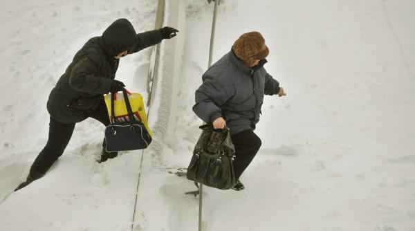 4 judete paralizate toate drumurile sunt inchise