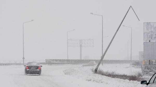 codul portocaliu de viscol a pus stapanire pe sud estul tarii mai multe sosele sunt inchise din cauza viscolului