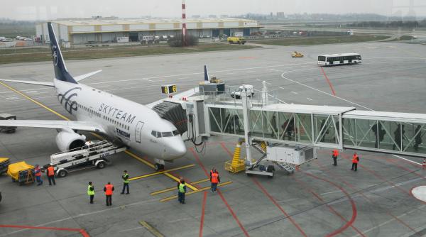 traficul aerian pe aeroportul otopeni afectat de viscol