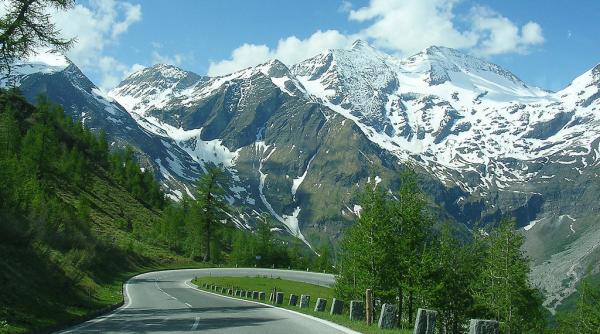 germania un roman a furat masina sefului si a fost oprit in austria dupa o cursa ca in filme
