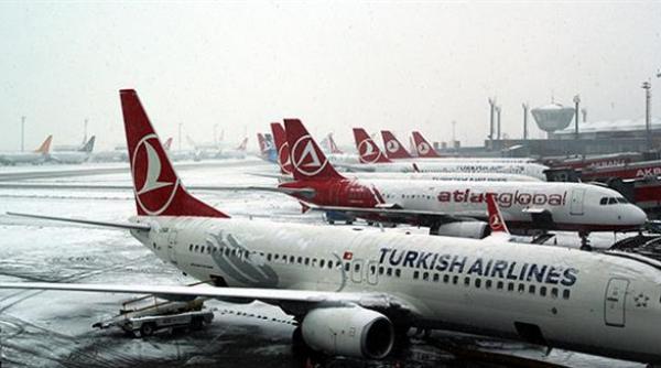 iarna grea in sud estul europei 200 de zboruri anulate luni in turcia