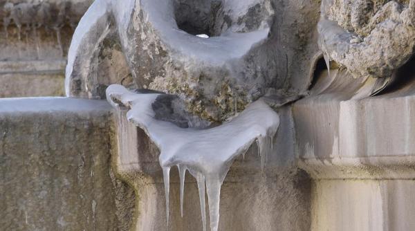 un val de frig polar loveste europa