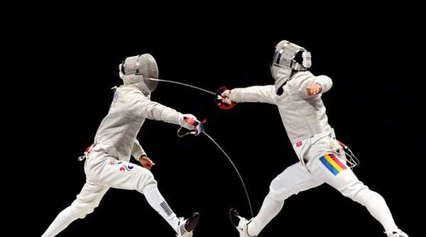 en garde invata arta de a manui floreta sau spada