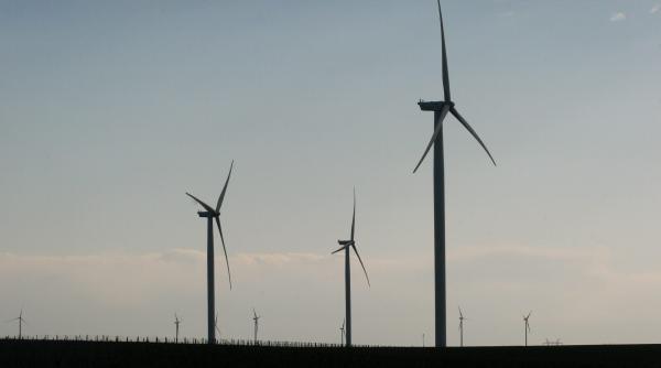 falimentul sufla tot mai tare peste eolienele romaniei