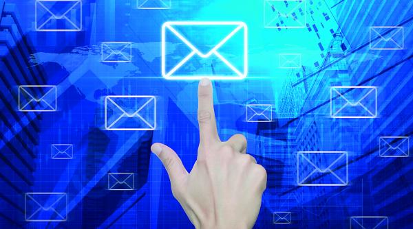 angajatii concediati prin e mail