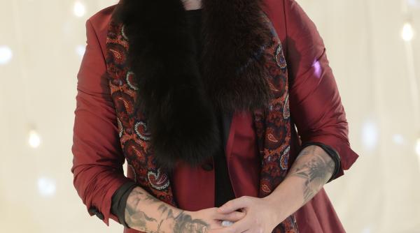 actorul de comedie catalin bordea isi surprinde sotia cu gesturi tandre duc gunoiul mai spal o farfurie