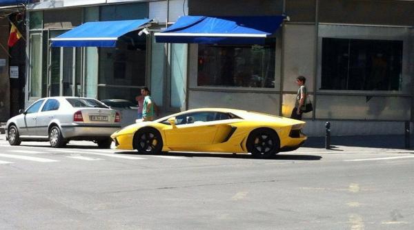 pretentiosi romanii cumpara din ce in ce mai multe masini de lux