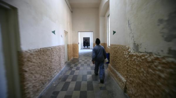 piccj propune amenajarea unor spatii de detentie in unitati militare dezafectate ca solutie la supraaglomerarea penitenciarelor