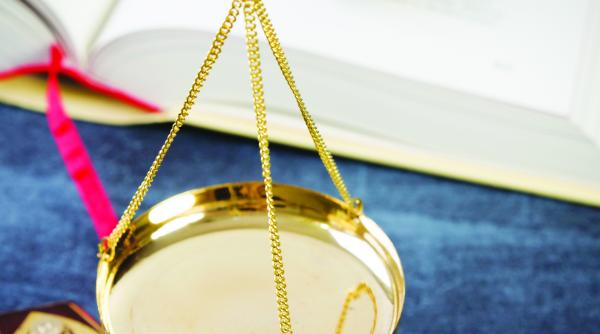 superimunitatea avocatilor cum se fabrica o manipulare