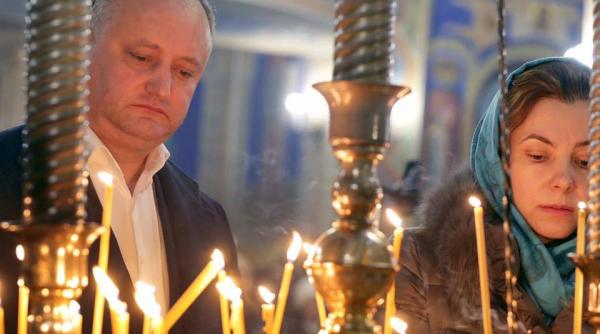 video igor dodon a facut baie intr un lac inghetat cu ocazia bobotezei