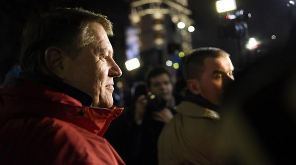 cum s a vazut prezenta lui klaus iohannis in mijlocul protestatarilor in presa internationala