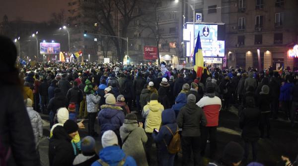 liderii pnl si usr impreuna cu iohannis in multime la proteste