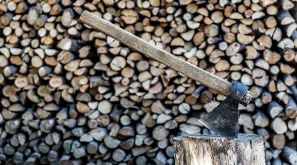 romanii raman fideli incalzirii pe gaze si lemne