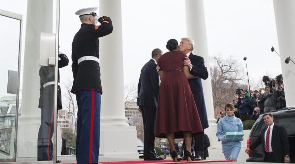 donald trump primul minus gesturi mici necesare si oamenilor mari