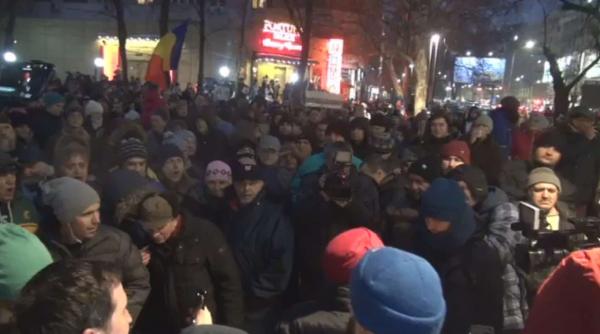 noi proteste in piata universitatii din capitala