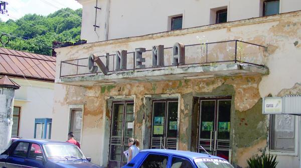 tehnocratii au devalizat la urgenta romaniafilm