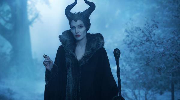 angelina jolie vine la antena 1 in rolul vrajitoarei maleficent 9 lucruri mai putin cunoscute despre filmul maleficent